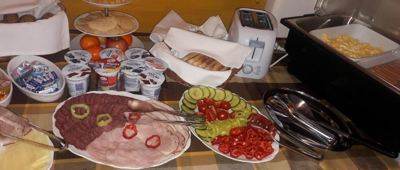 Penzion Zemianska Kuria Dolny Kubin Exteriör bild